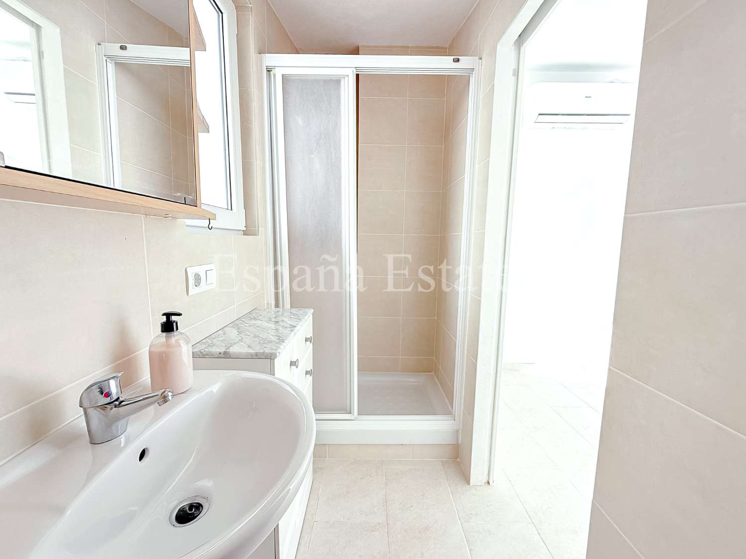 Maison rénovée avec piscine et vue sur la mer !