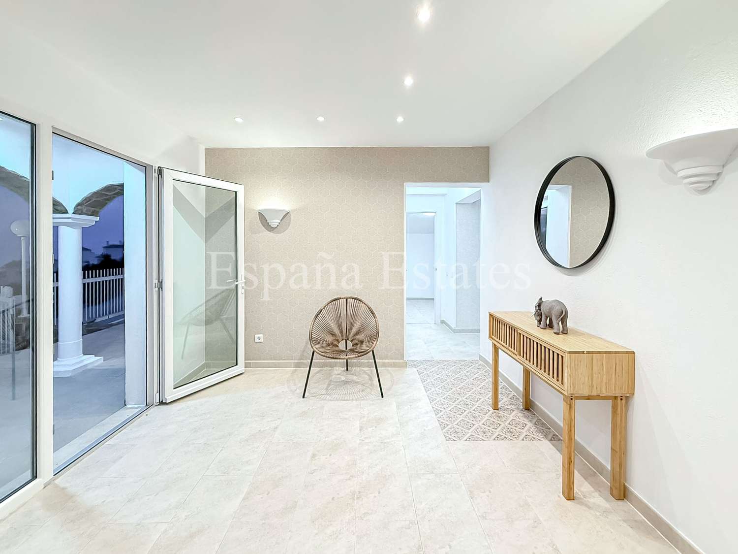 Maison rénovée avec piscine et vue sur la mer !