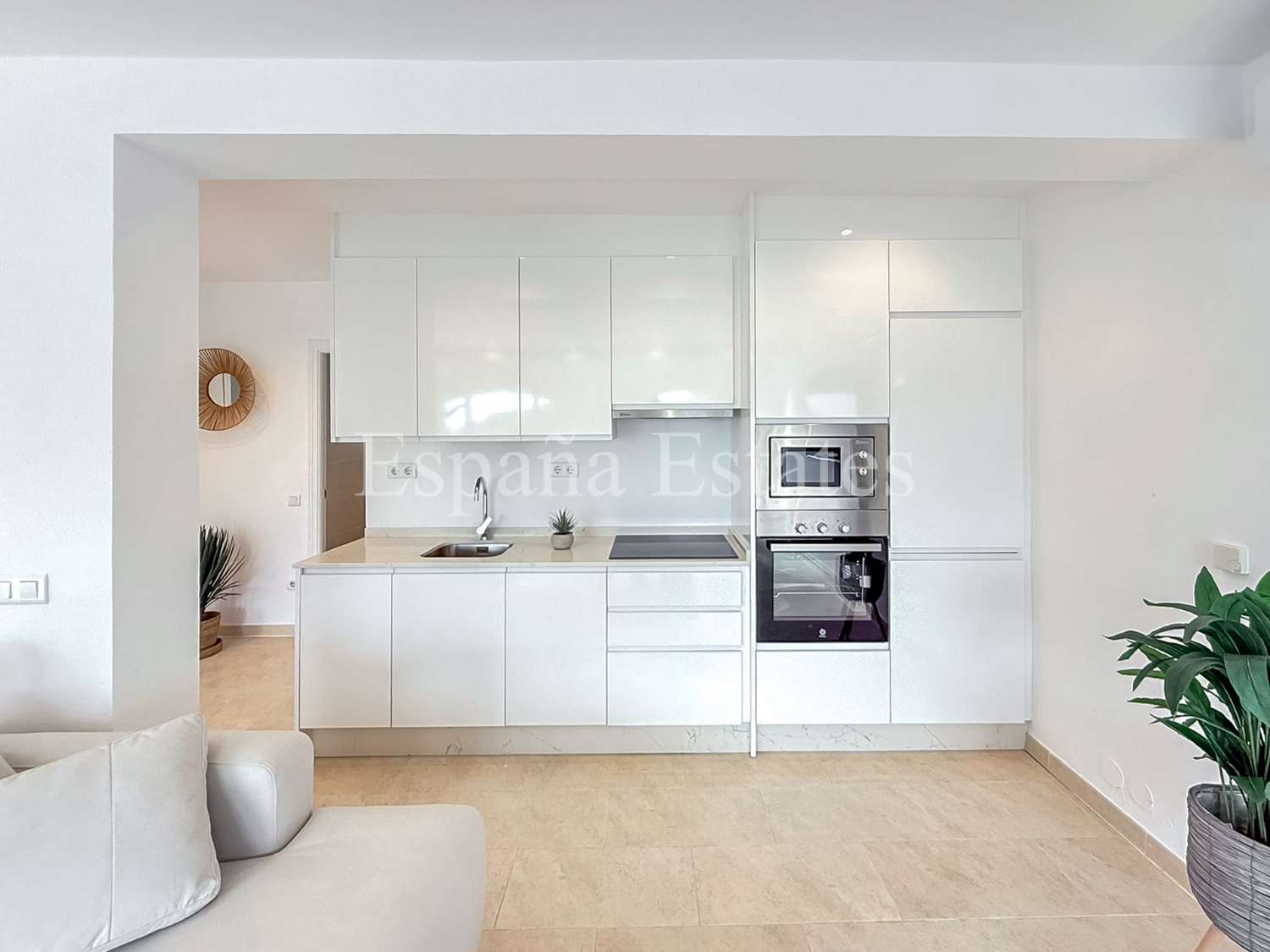 Maison rénovée avec piscine et vue sur la mer !