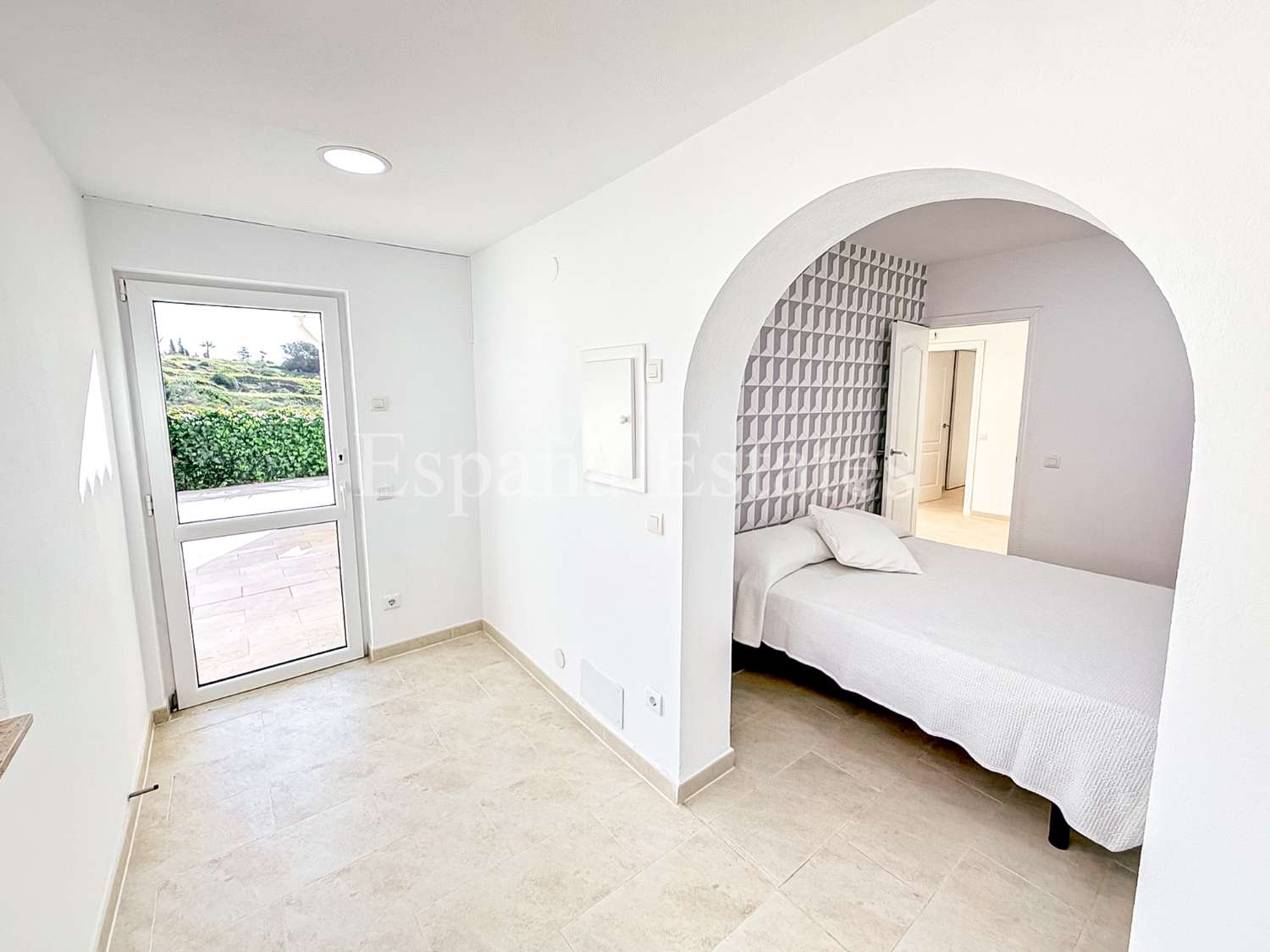 Maison rénovée avec piscine et vue sur la mer !