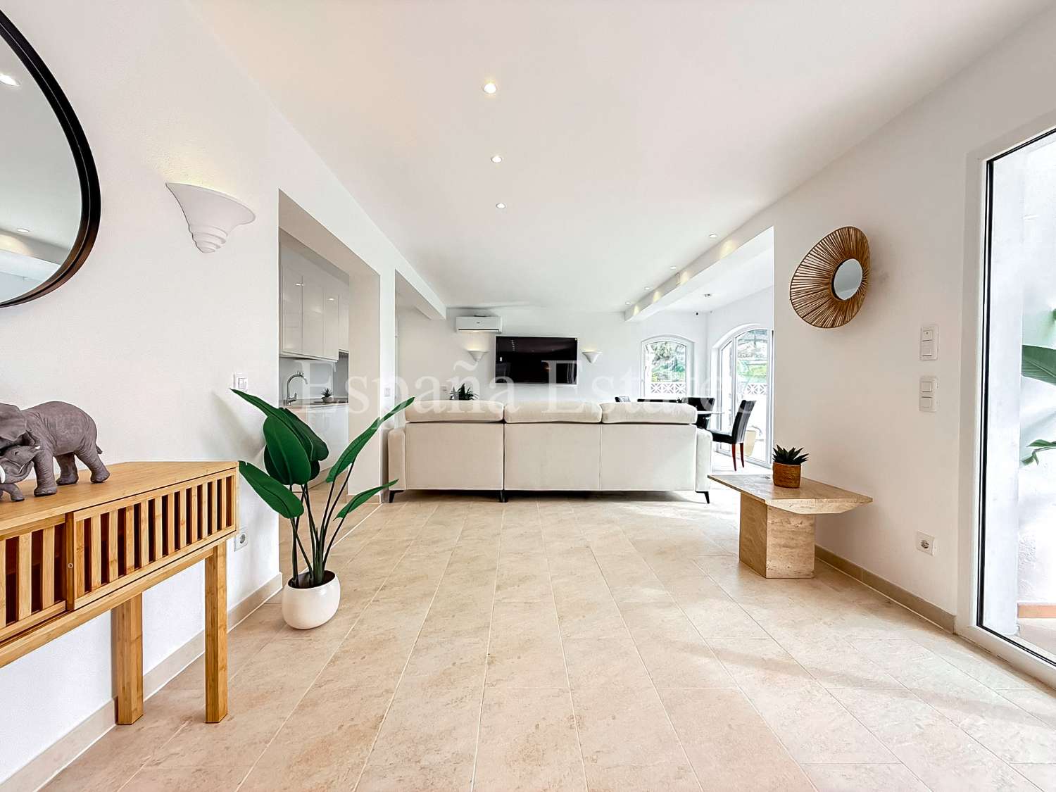 Maison rénovée avec piscine et vue sur la mer !