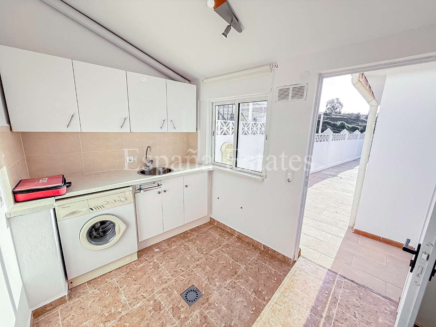 Maison rénovée avec piscine et vue sur la mer !