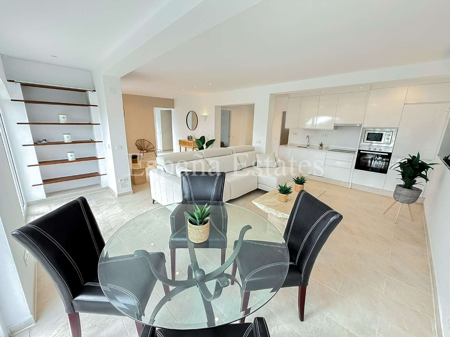 Maison rénovée avec piscine et vue sur la mer !