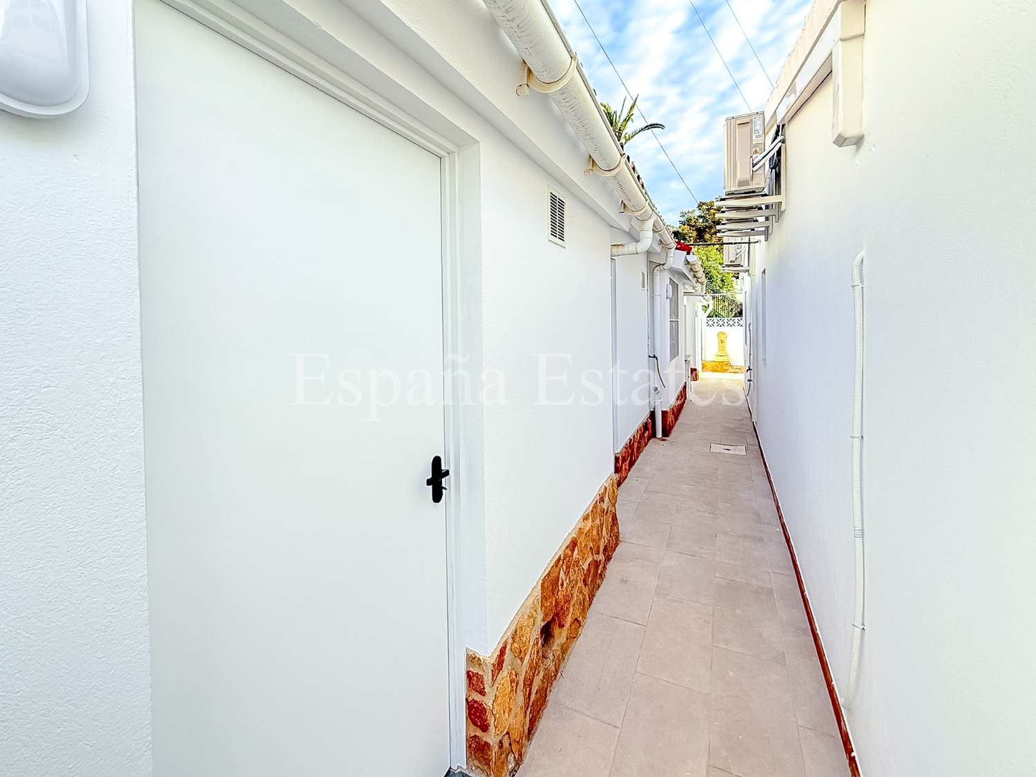 Maison rénovée avec piscine et vue sur la mer !