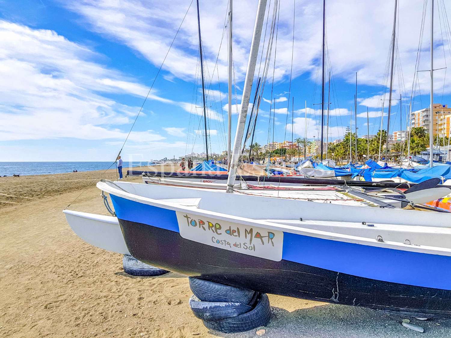 ¡Vida moderna junto al mar!