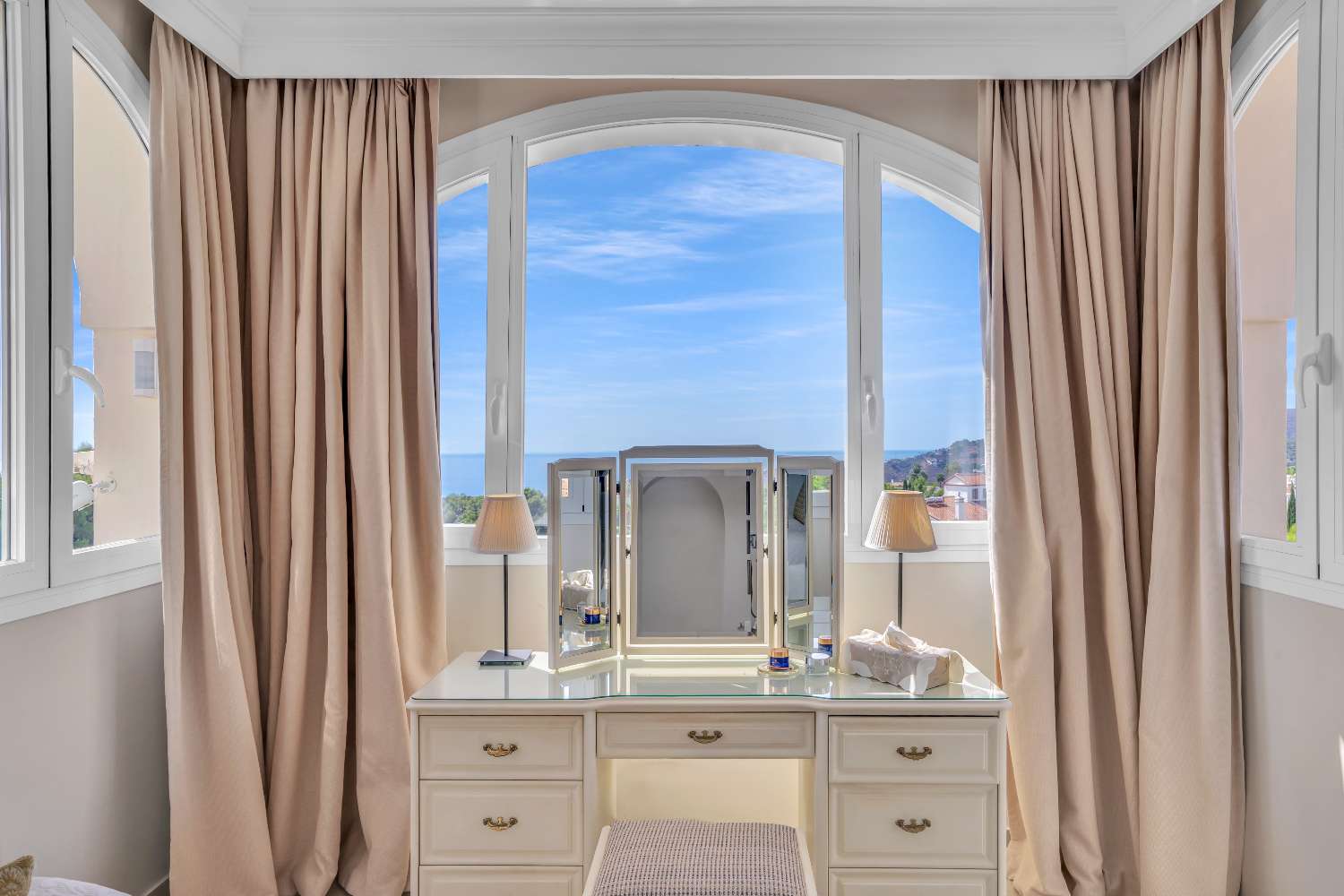 Luxury villa with panoramic views!