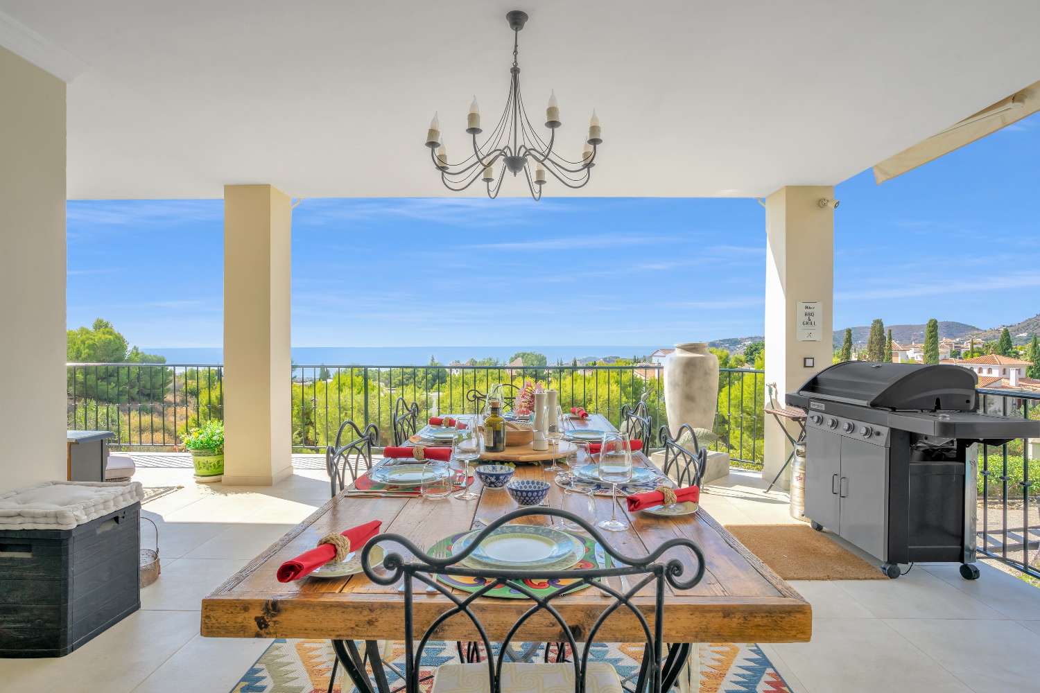Luxury villa with panoramic views!