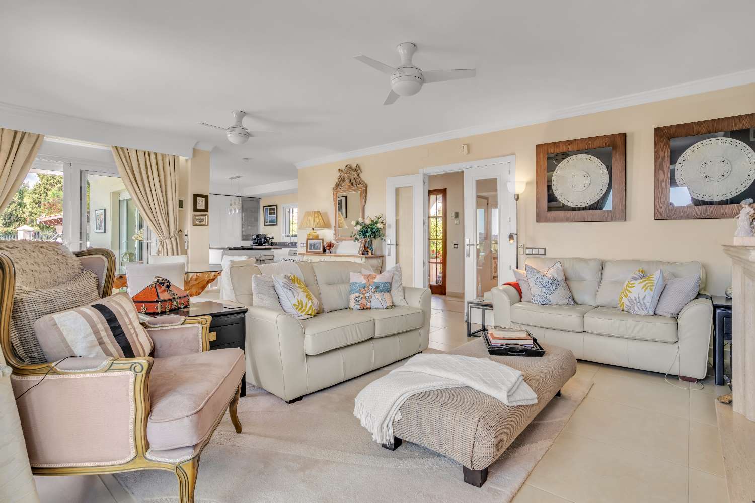 Luxury villa with panoramic views!