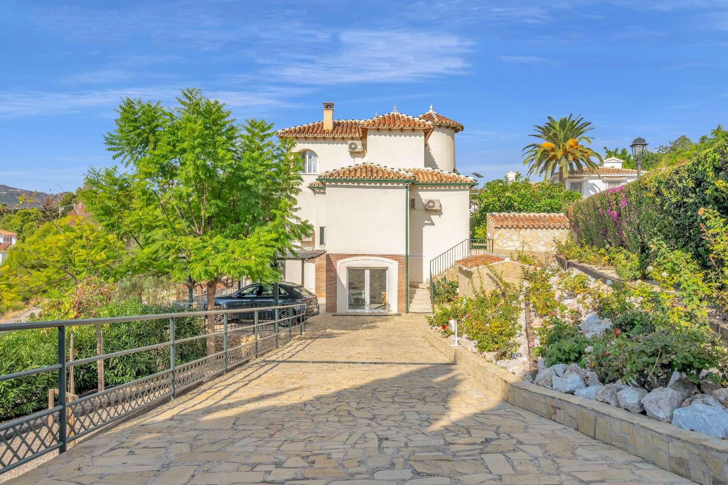 Luxury villa with panoramic views!