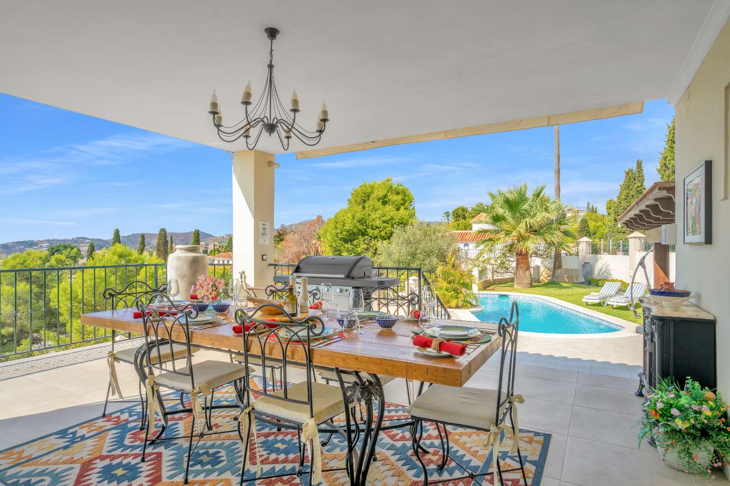 Luxury villa with panoramic views!