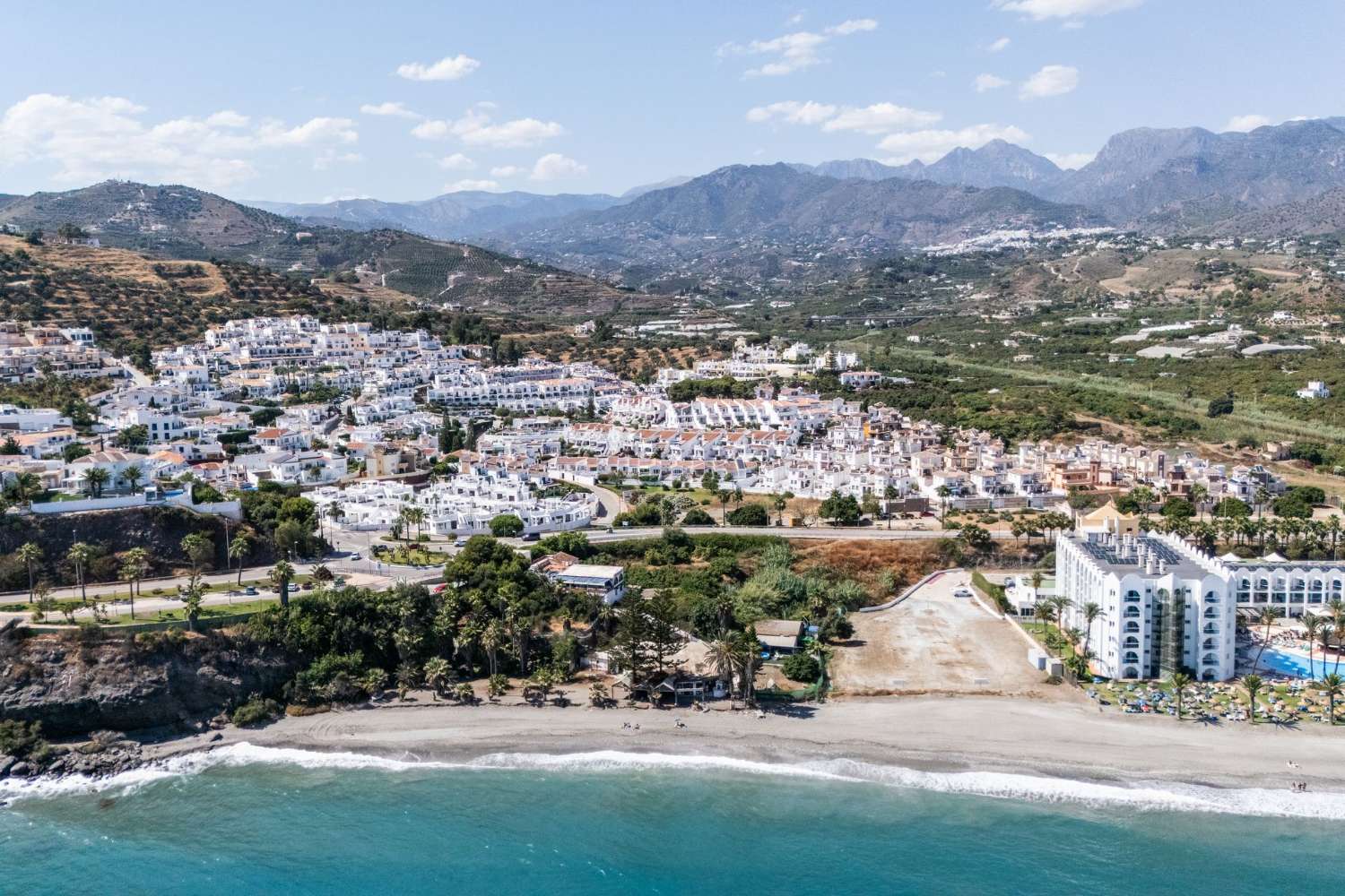 Beachfront with panoramic views!