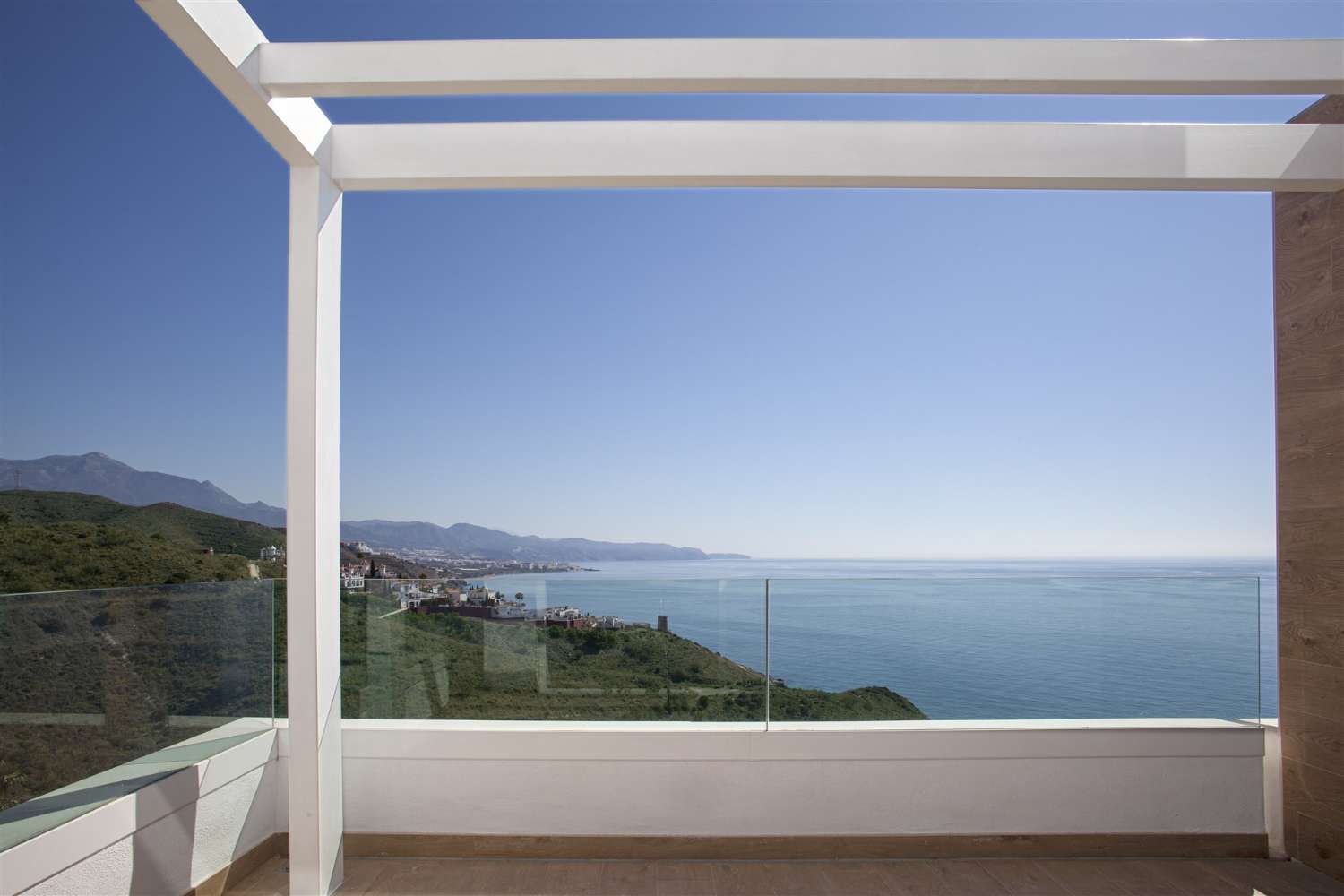 New development with unbeatable sea views!